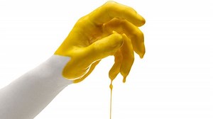 Un colorant alimentaire jaune rend la peau et les muscles transparents : le secret de l'invisibilité ?