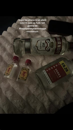 happy new years divas this is your sign to message him with happy new year no exes tho. xxxxxxx #plottingonhim #secretaccount #relatable #fypシ゚ #c