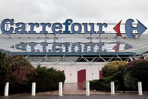 France blames Lactalis, retailers in deepening baby food scare