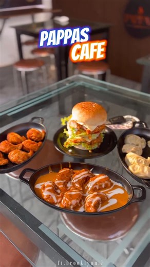 Brooklynn on Instagram: "🔥 @pappas_cafe is a cozy spot for quick bites, juicy burgers & momo cravings that totally hit the spot 🤤🤍 📍 Pappas Cafe, Vidhya Nagar, Kasaragod What we had; 🍟 Loaded Fries – 9/10 🍔 Spicy Mexican Double Burger – 9/10 🔥 🥟 Steamed Momos – 8/10 🥟 Pappas Special Momos – 10/10 ⭐⭐⭐️ 🌶️ Peri Peri Momos – 8.5/10 🥑 Avocado Shake – 8/10 ✨ Perfect place for evening cravings, quick munchies & chill hangouts 😍🔥"