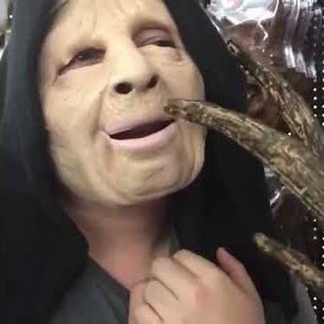 Finger Down throat vine