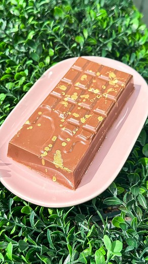 Baker St Cakes® on Instagram: "The viral chocolate from DUBAI available today at Baker St Cakes. Limited availablity. Tempered Belgian chocolate encases an indulgent pistachio knafeh filling. #viraldubaichocolate #cantgetknafehofit #viralchocolate #bakerstcakes"