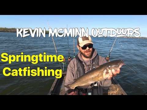Springtime Catfishing-Cast Netting Gizzard Shad and Finished Boat Reveal