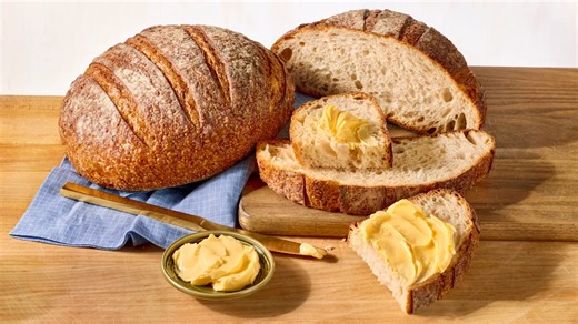 Homemade sourdough bread recipe (Crispy on the outside, soft & fluffy in the center)