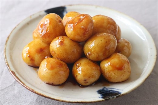 新じゃがの煮っころがしレシピ｜小粒で作る基本の甘辛煮