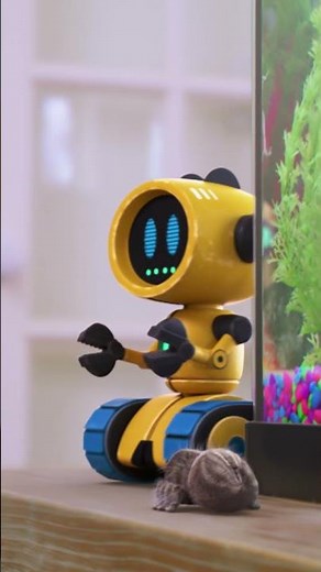 Never Boop A ROBOT! 🤖 #lucasthespider #friends #robot