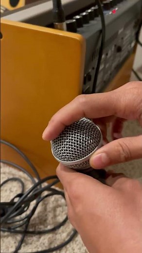 How to connect xlr microphone to a guitar amplifier | Fender Acoustic 100 Guitar Combo Amplifier