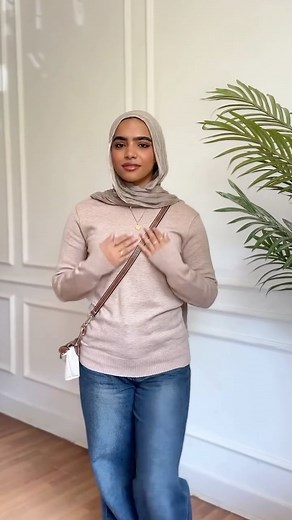 You don't need complexity to be chic! HEJABY'S Basic pullover is the essential staple your wardrobe has been waiting for. 😉 مش محتاجة تكلفي نفسك عشان تبقي شيك! بلوفر حچابي الـ Basic قطعة أساسية لازم تكون في دولابك. ❤️ خامته مريحة، تصميمه سيمبل، وألوانه الهادية هتخليكي تلبسيه مع كل حاجة. اطلبي ألوانك المفضلة دلوقتى من خلال رسائل الصفحة، أو من خلال الويب www.hejabyshop.com قبل نفاذ الكمية. 🦋 رقم التسجيل الضريبى 463-393-872 | Hejaby ShOp