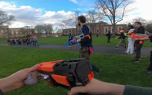 飞轮抛壳发射器The perfect nerf reload doesn't exist ...