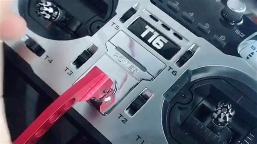 T16遥控怎么装黑羊高频头？怎么升级遥控器版本固件？