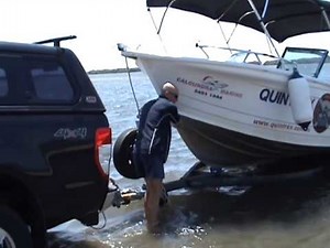 How to launch a boat on your own