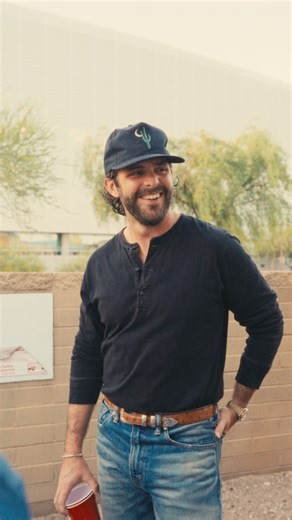 38K views · 524 reactions | Phoenix surprise: success 﫡 KNIX Country 102.5 | Thomas Rhett | Facebook