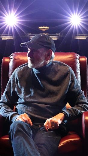 Sweet Caroline… LIVE from Neil Diamond himself! This past Saturday, music legend Neil Diamond brought down the house with a surprise live performance of “Sweet Caroline” during A BEAUTIFUL NOISE at the @hollywoodpantagestheatre. The sold-out crowd was on its feet for a once-in-a-lifetime moment! Experience the story behind the music when A BEAUTIFUL NOISE comes to Des Moines October 21-26! Season tickets available now at DMPA.org. | Des Moines Performing Arts - DMPA