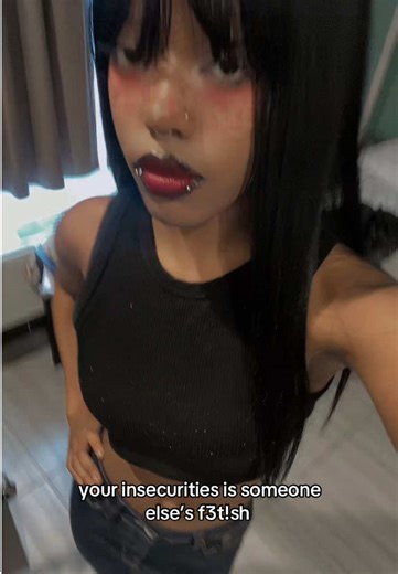 A paradox #outiebellybutton #outie #outiegang #altblackgirl #outienavel