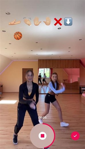 Replying to @Ninalutfu Learn this dance by this video🌞🖤 #americahasaproblem #dancechallenge #americahasaproblembeyonce #americahasaproblemdance #beyonce #gymshark #gymsharkwomen #americahasaproblemchallenge #dancetutorial #stepbystep #emojichallenge #slowmotionqueen #slowmo #slowmotiontutorial #dancetrend #dance2023 #dancetutorial2023 #stepbysteptutorial