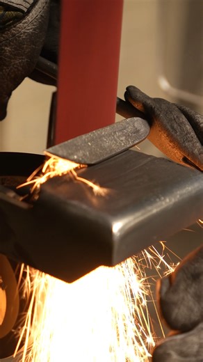 @dewitgardentools | DeWit - Cape Cod weeder The DeWit Cape Cod weeder is made for precise weeding in borders, pots, and between paving stones. The... | Instagram