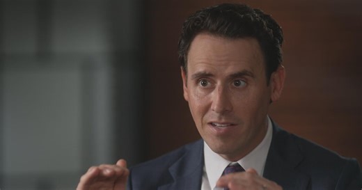 How mentalist Oz Pearlman blows minds