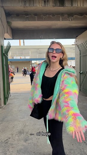 Vlogzinho da primeira edição do Primavera Sound aqui no Brasil junto com @Cartão Elo Já pede seu cartao Elo e garanta condições exclusivas nos melhores shows e eventos. #UsarEloFazMaisSentido #fyp #pravoce *publi