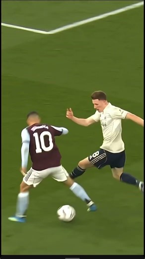 Unbelievable Goal! You Won't Believe This Movement ⚽️🔥 #FootballSkills #InsaneGoal #Soccer