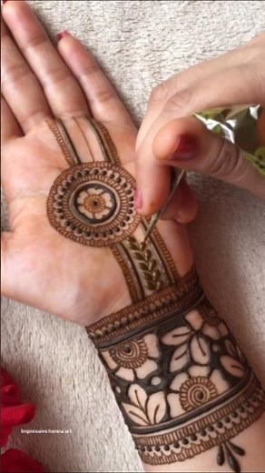 Beautiful Front Hand Mehndi Design ! #mehndi #henna #mehndidesign #shorts