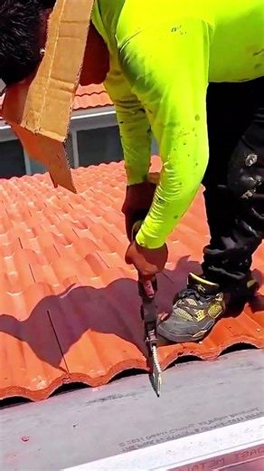 Smart Worker Technique for Easily Installing Bolts Using Simple Tools #Shorts