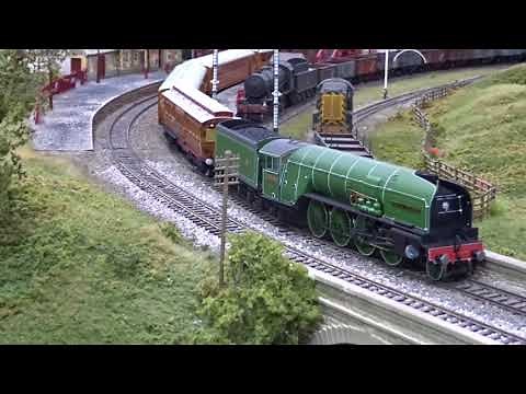 HM135: Rails of Sheffield's 'OO' gauge LNER Dynamometer Car