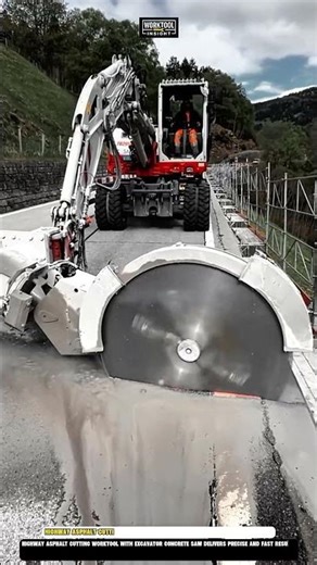 Highway asphalt cutting Worktool with excavator concrete saw machine