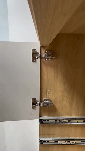 🔧 Install Doors Solo – In Minutes, Not Hours! Meet the EASY HINGE MATE – the adjustable tool that holds doors perfectly in place while you secure hinges. No more wobbles, no more frustration! 🚪✨ Universal Adapters 🛠️ | One-Person Setup 👨‍🔧 | Laser-Engraved Guides 📐 No Clamps Needed 🚫 | Fits All Standard Doors 🏠 Stop wrestling with doors – install them like a pro! 😌 👉 Shop Now – Simplify Your DIY Projects! 🛒 https://dyonch.com/products/lisadit-u —————————————————— #DoorInstallation #DI