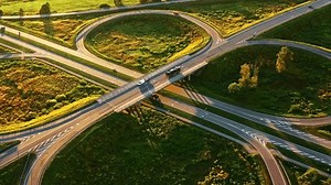 Vue Aérienne de l'échangeur Cloverleaf avec : vidéo de stock (100 % libre de droit) 3956799957 | Shutterstock