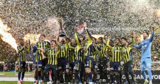 Com gol de estreante, Fenerbahçe vence o Galatasaray e fatura a Supercopa da Turquia