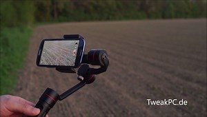 3.4K views · 55 reactions | Das nennen wir mal ein Selfie-Stick! Zhiyun-tech Smooth 3 Brushless Gimbal Test von STC https://www.tweakpc.de/forum/erfahrungs-und-testberichte-usern-fuer-user/107180-zhiyun-tech-smooth-3-brushless-gimbal.html | TweakPC | Facebook