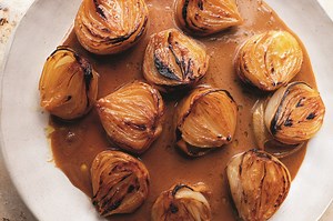 16K views · 168 reactions | POV: You’re making Ottolenghi's Miso Butter Onions because you wanted something simple, flavorful, and packed with so much umami. Recipe here: https://f52.co/3Mw4z1Z | Food52 | Facebook