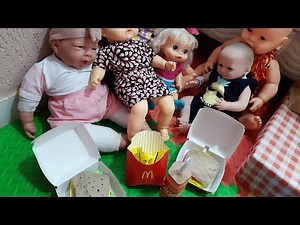 Pedindo lanche do McDonald's no iFood para as babys