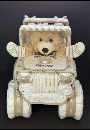 Diaper Jeep: Perfect Baby Shower Cake Idea