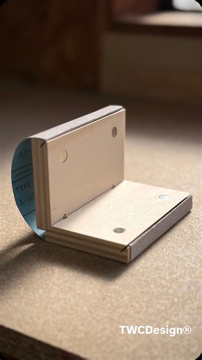 Takurou Seino on Instagram: "Upgraded！Hidden Hinge Sanding Block In a recent video, I used this brass hinge when making a small box—it’s called a barrel hinge! (There are actually several types of barrel hinges.) This time, I used one to make a sanding block. With this design, the sandpaper never loosens, making it very comfortable to use. You could say it’s truly a next-level sanding block 👍 I post Shorts every day! Please don’t forget to like and subscribe 🙇 @takuwoodcraft #twcdesign #木工 #di