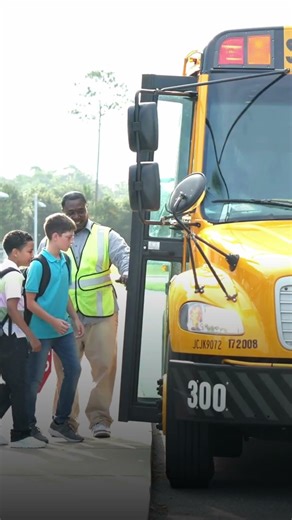 School Vehicle Tracking App 🚍 | Live GPS, Pickup Alerts & Student Safety #mobileappdevelopment #app