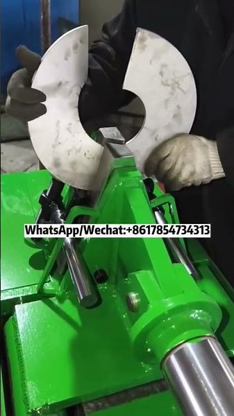 Flight press forming machine