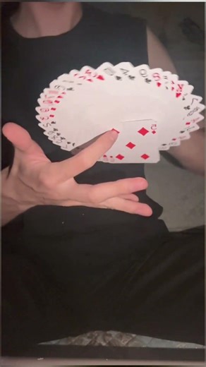 🃏 🪭 Riffle Fan #Cardistry #PlayingCards #oddlysatisfying #cardmanipulation #cards