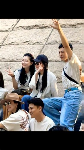 260601 | #liuyifei and her former classmates returned to their alma mater, Beijing Film Academy