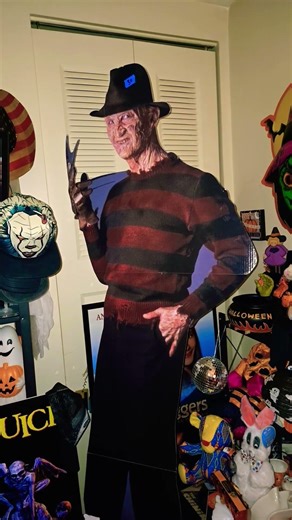 Freddy Krueger Life Size CardStock #Horror #Shorts.