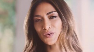 Video: 2016: Nicole Scherzinger appears in Müller Corner advert