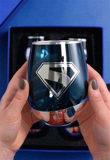 Unboxing Special Edition Superman™ Glasses