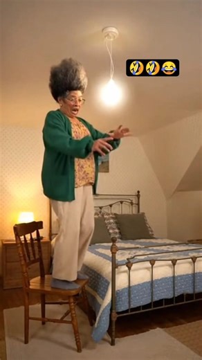 Funny Shock Circuit 🤣🤣🤣 #comedyshorts #epicfail #failshorts #funnymoments #funnyshorts #shorts #yt