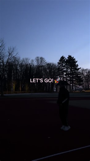 Habe es nicht geschafft das Krafttraining zu filmen. Wird aber gemacht 💪 Heutiges Training: EMOM 25 5 Pull-ups 10 Dips 15 Air Squats Danach Core-Finisher 2 Runden: 30 sec Max Push-ups 30 sec Plank Hold 30 sec Max Jumping Squats 30 sec rest Laufen: 7,5 Km in Zone 2 Danach dehnen und Mobility 💪 Viel Spaß beim Training 🫡 #disziplin #willenskraft #military #bundeswehr #marine