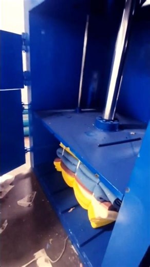 Foam scrap compression machine #trendingshorts #machine #compresión #shorts