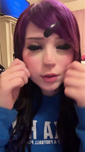 Easy Bangs Tutorial: Side Part & Swoop Style