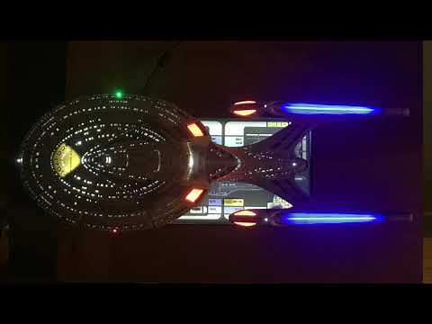 AMT 1:1400 Star Trek USS Enterprise NCC-1701-E with LCARS Controls