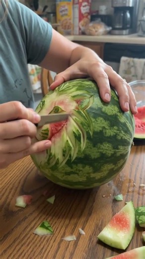 Watermelon Art: Carving a Lion's Face From Scratch 🍉🦁