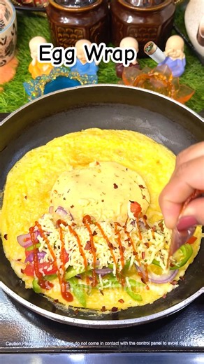 5-Minute Egg Wrap Recipe 🤯 Easy Breakfast #shorts #eggroll #egg #breakfast #food #yummy #viral #yt