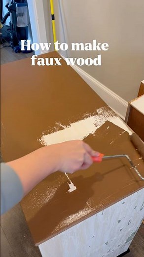 How to make faux wood. This is my favorite trick for making cheap furniture look more expensive